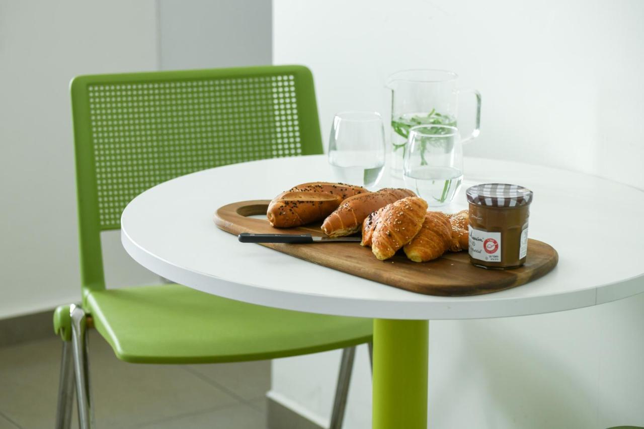 דירות גני תערוכה - Tlv University Apartments Near Expo By Sea N' Rent Tel Aviv Bagian luar foto